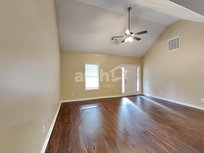 Building Photo - 84 Glen Ridge Dr