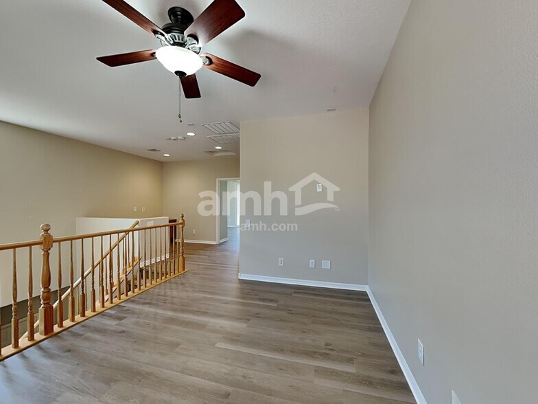 Building Photo - 3304 W Birdwatcher Ave