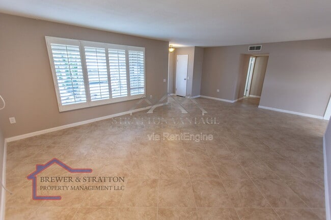 Building Photo - 18414 N 129th Ave