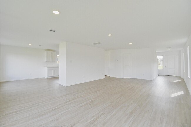 Building Photo - 18546 Cepagatti Dr