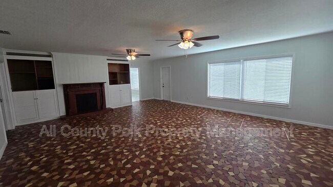 Building Photo - 925 Sikes Blvd