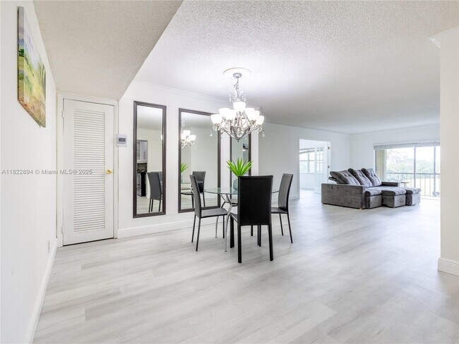 Building Photo - 6300 S Falls Cir Dr