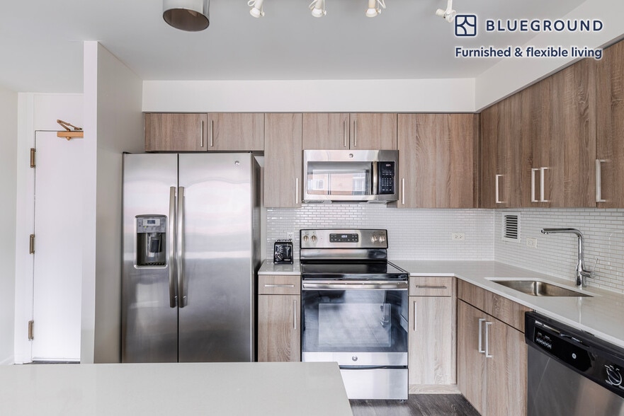 Building Photo - 901 S Ashland Ave