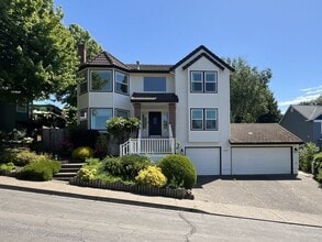 Building Photo - Stunning Bull Mountain Home with Gourmet Kitchen & Luxurious Primary Suite Retreat