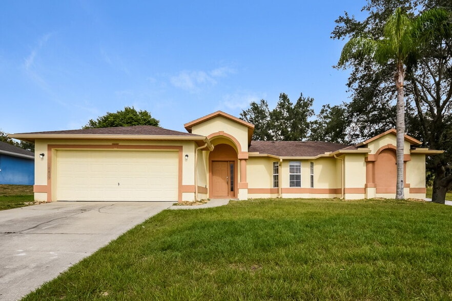 Primary Photo - 10433 Calle De Flores Dr