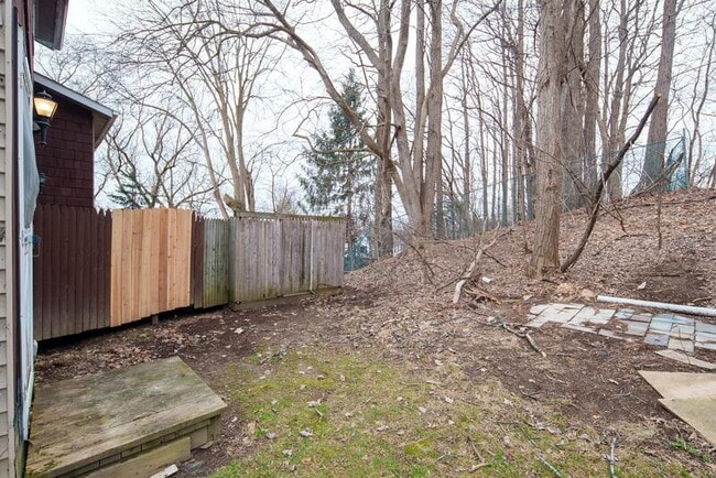 Building Photo - 69 Ives Ct