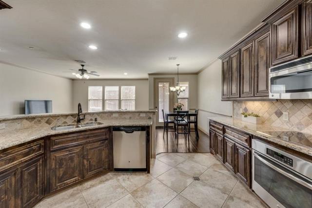 Primary Photo - 1013 Audrey Way