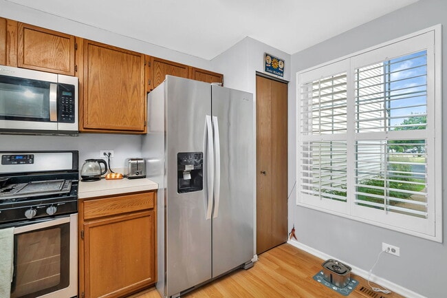 Building Photo - 3605 Forestview Dr