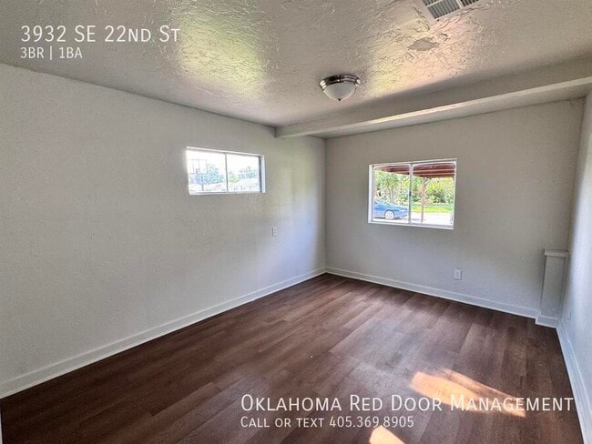 Building Photo - 3932 SE 22nd St