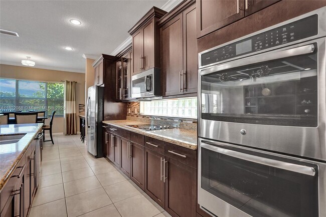 Building Photo - 8959 Cypress Grove Ln