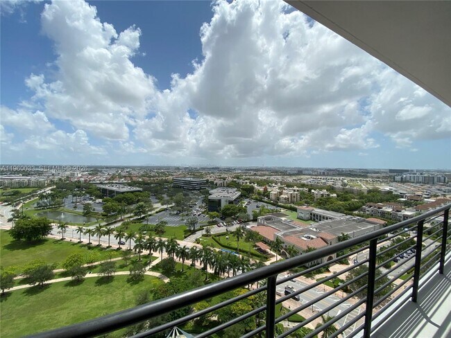 Building Photo - 5350 NW 84th Ave