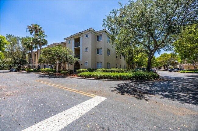 Building Photo - 2544 Centergate Dr