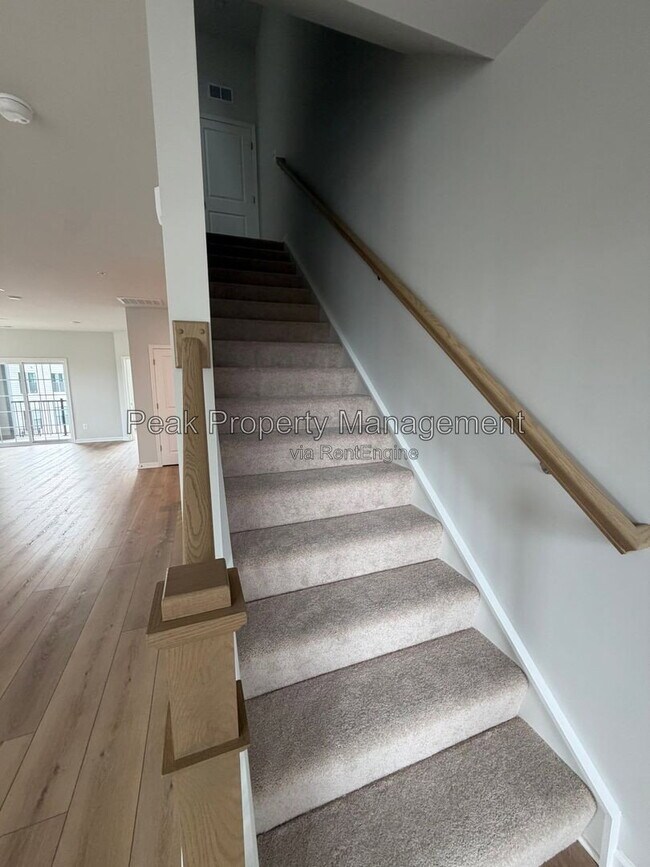 Building Photo - 227 Brattice Dr