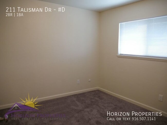 Building Photo - 211 Talisman Dr