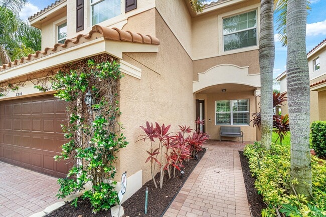 Building Photo - 8300 Calabria Lakes Drive