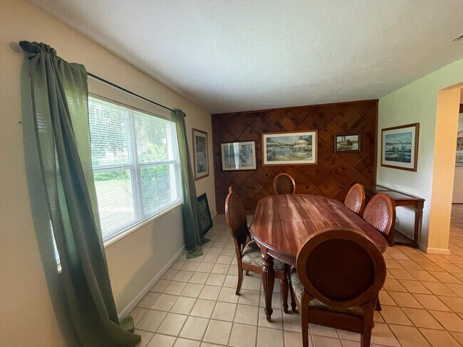Building Photo - Fully Furnished 3BR/2BA Home in Dunnellon ...