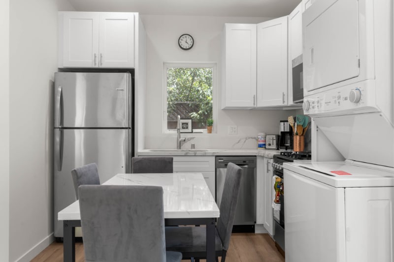 Building Photo - 1535 S Ogden Dr