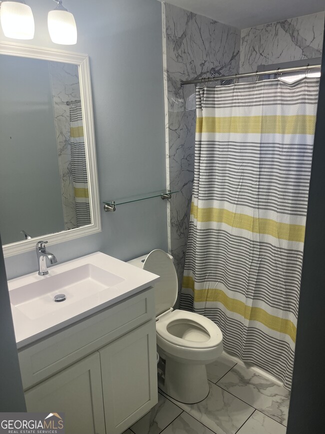 Building Photo - 2894 Randall St