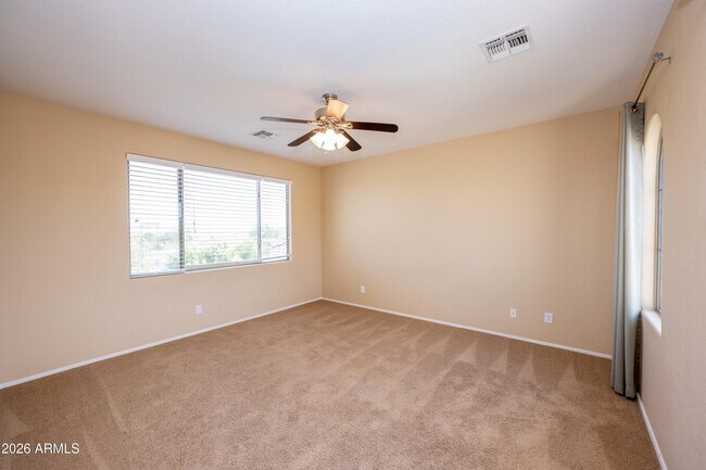 Building Photo - 2023 W Shackleton Dr