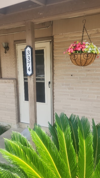 Building Photo - 3374 J St