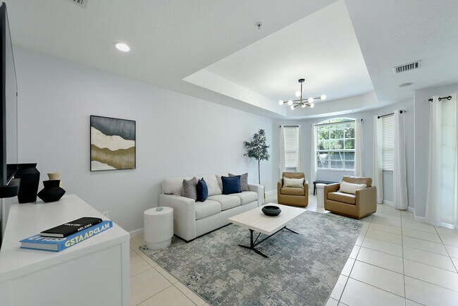 Building Photo - 2570 Gardens Pkwy
