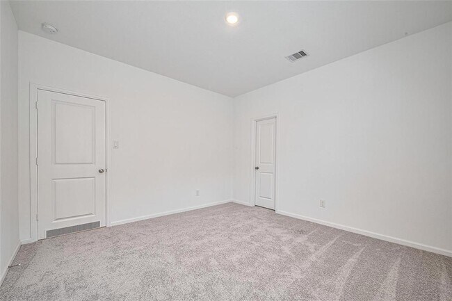 Building Photo - 2430 Dewford Fls Dr