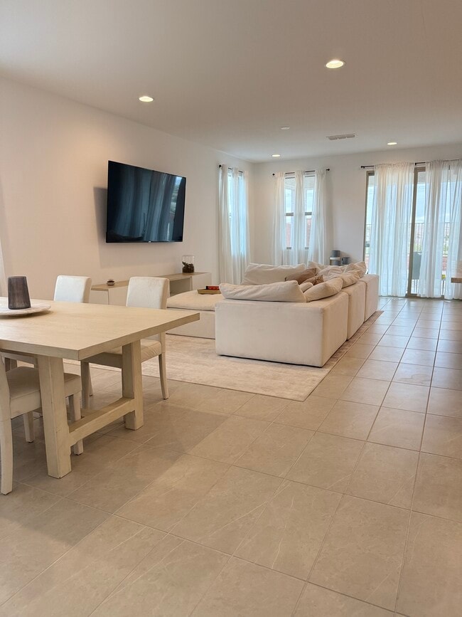 Building Photo - 9234 S 169th Dr