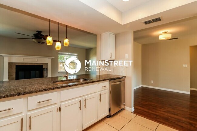 Building Photo - 3 Bedroom Pet-Friendly Home in New Port Richey, FL with Main Street Renewal