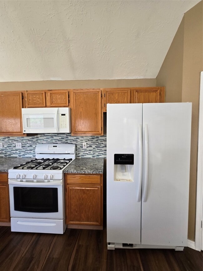 Building Photo - 2730 N Larkspur Cir