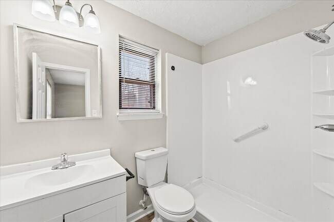 Building Photo - 2357 Basswood Dr
