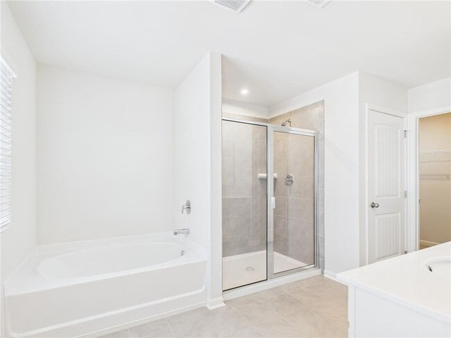 Building Photo - 2565 Poppy Ct