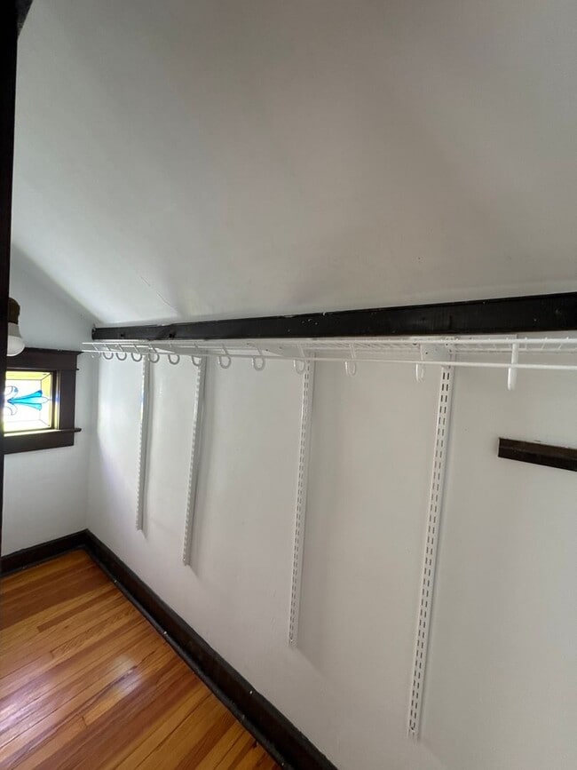 Building Photo - 4949 Nottingham Ave