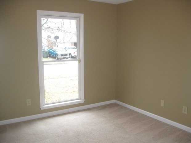 Building Photo - 3 BR Ranch.  Privacy Fenced Backyard.   20260604