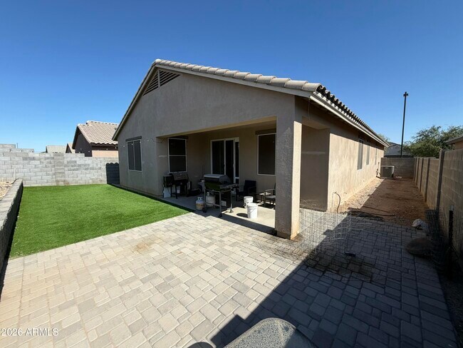 Building Photo - 24740 W Jessica Ln