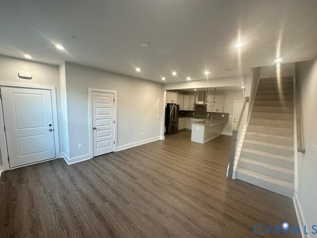 Building Photo - 579 Hazel Pl