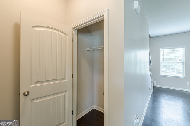Building Photo - 4730 Brookwood Pl