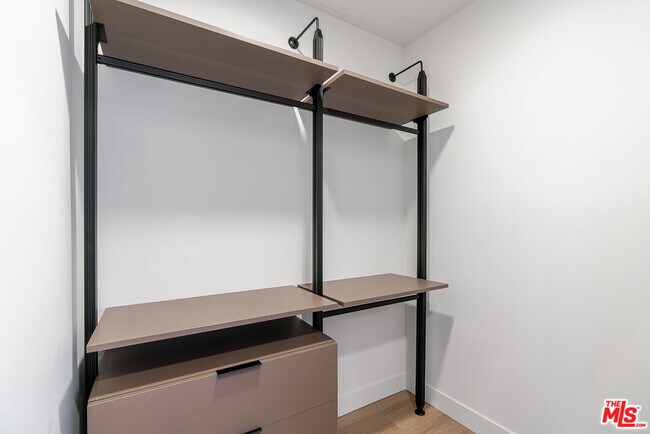 Building Photo - 10601 Washington Blvd