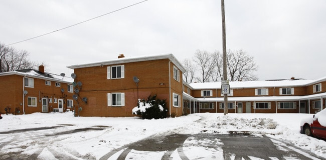 Building Photo - Banbury Village Condominium
