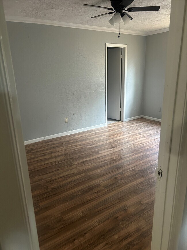 Building Photo - 15818 Willbriar Ln