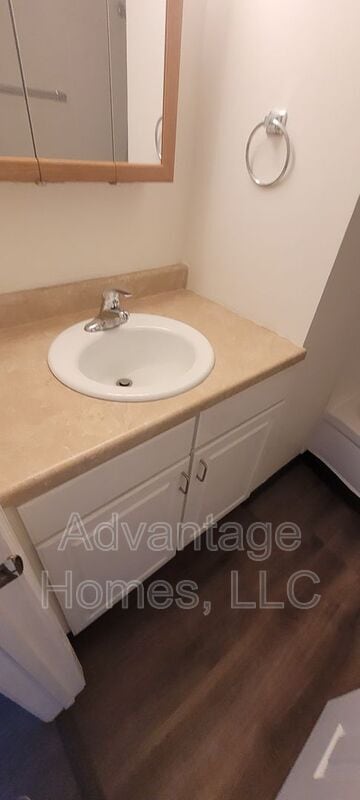 Building Photo - 938 N 71 St