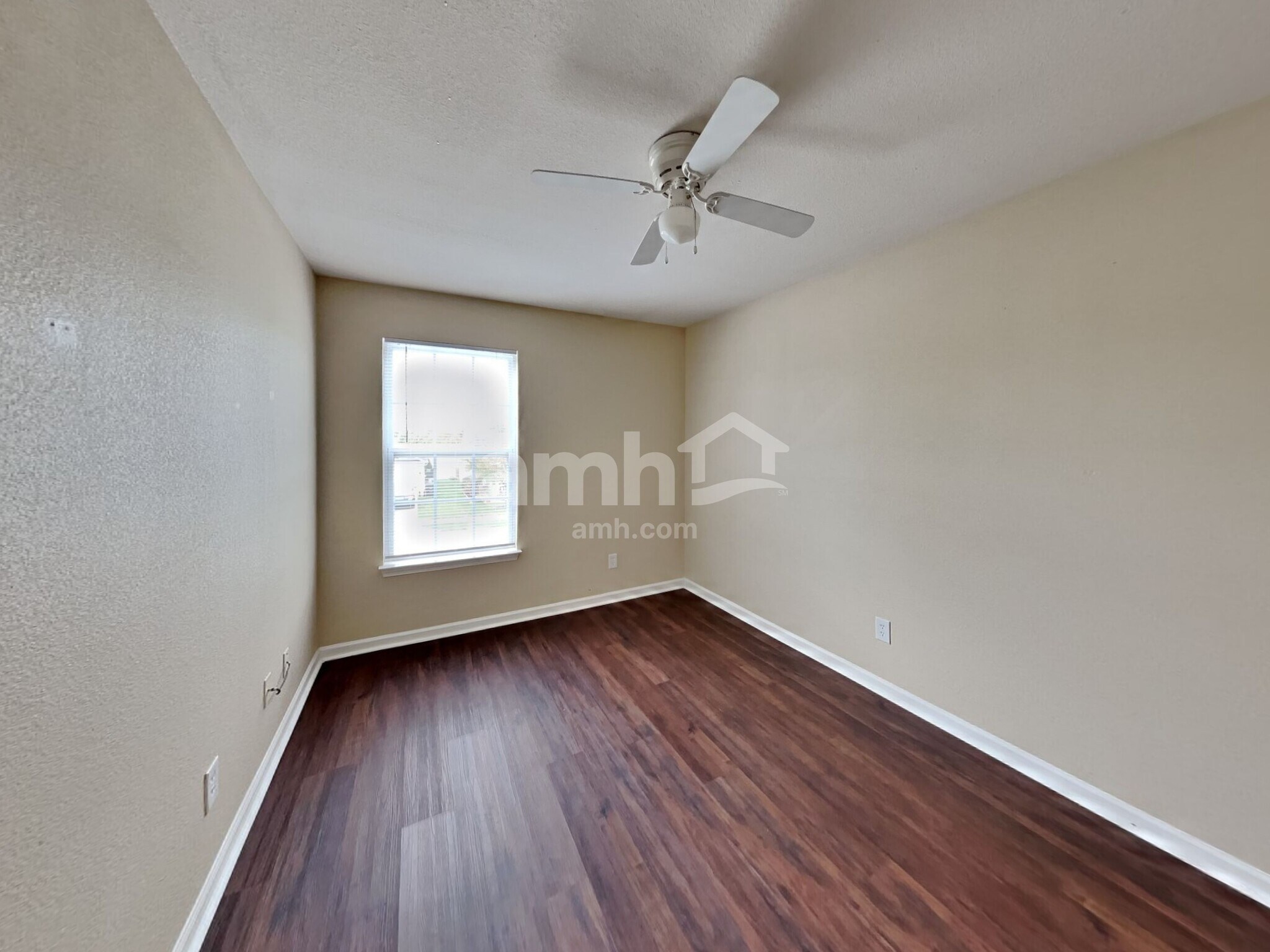 Building Photo - 1622 Carriage Cir