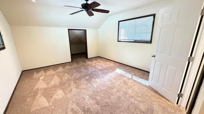 Building Photo - 54080 Pine Crest Ave