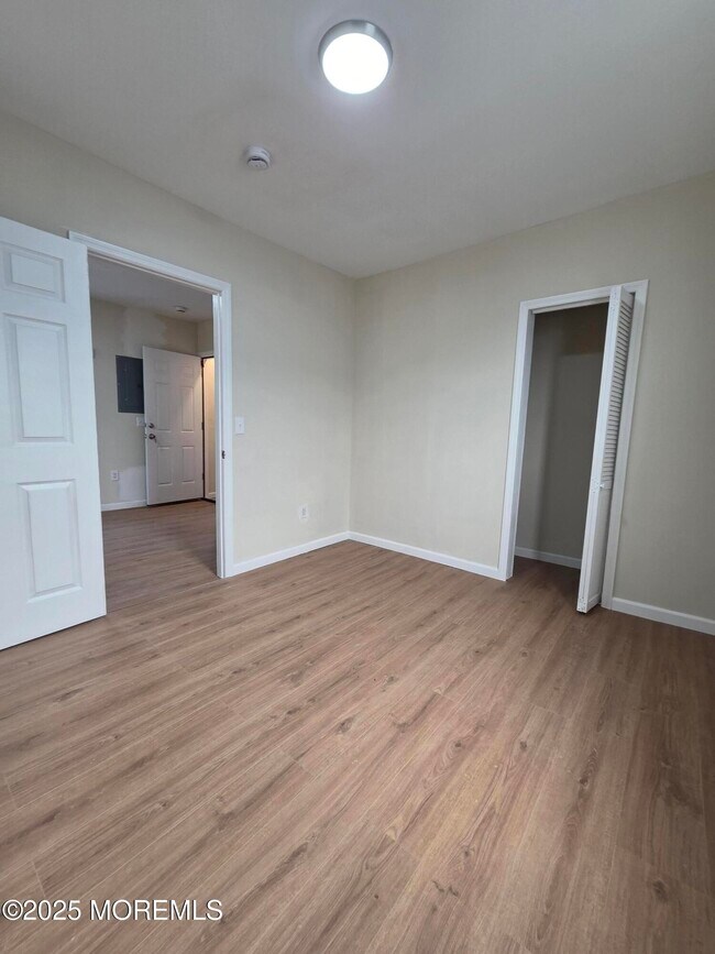 Building Photo - 216 Delaware St