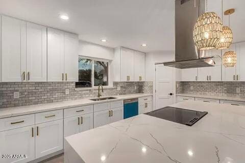 Building Photo - 8737 E Fairmount Ave