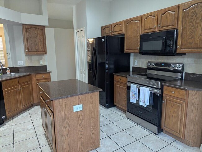 Building Photo - 9818 White Barn Way