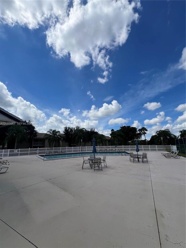 Building Photo - 16373 Malibu Dr