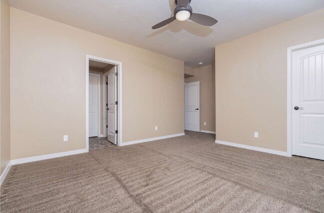 Building Photo - "Stunning 3-Bedroom with Dedicated Office ...