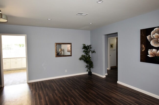 Building Photo - 1019 Caldwell Ave