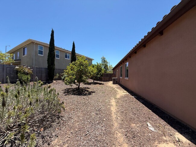 Building Photo - Newer Single Story Model Home Located In The Meadows at Rice Ranch with Three Car Garage
