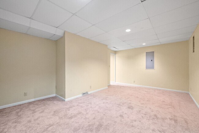 Building Photo - Pet Friendly Three Bedroom with Basement!